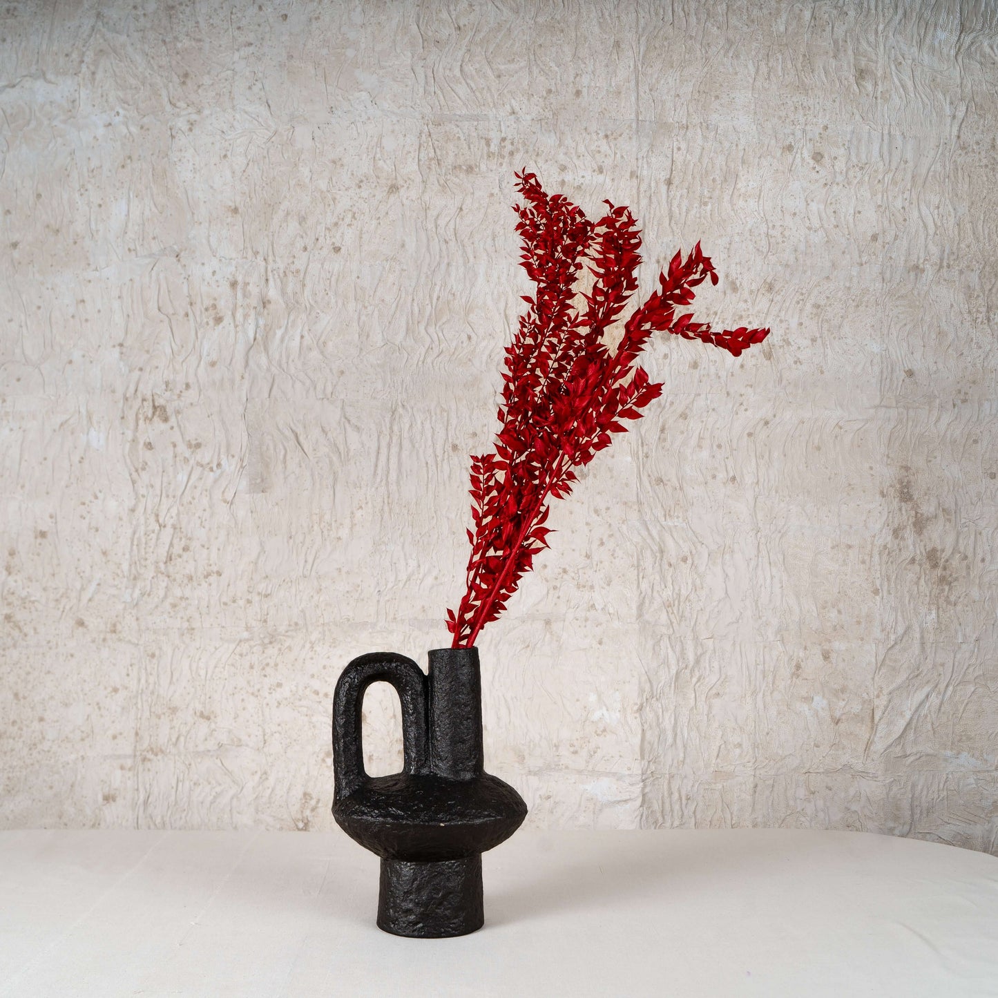 Obsidian Loop Ceramic Vase 