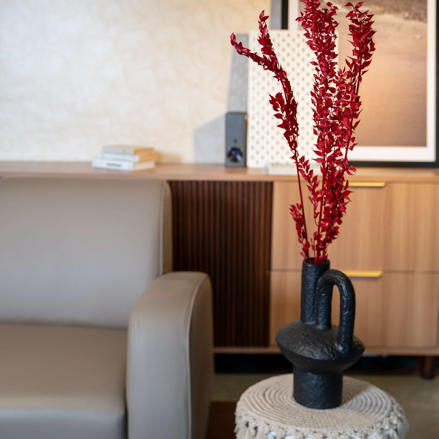 Obsidian Loop Ceramic Vase 