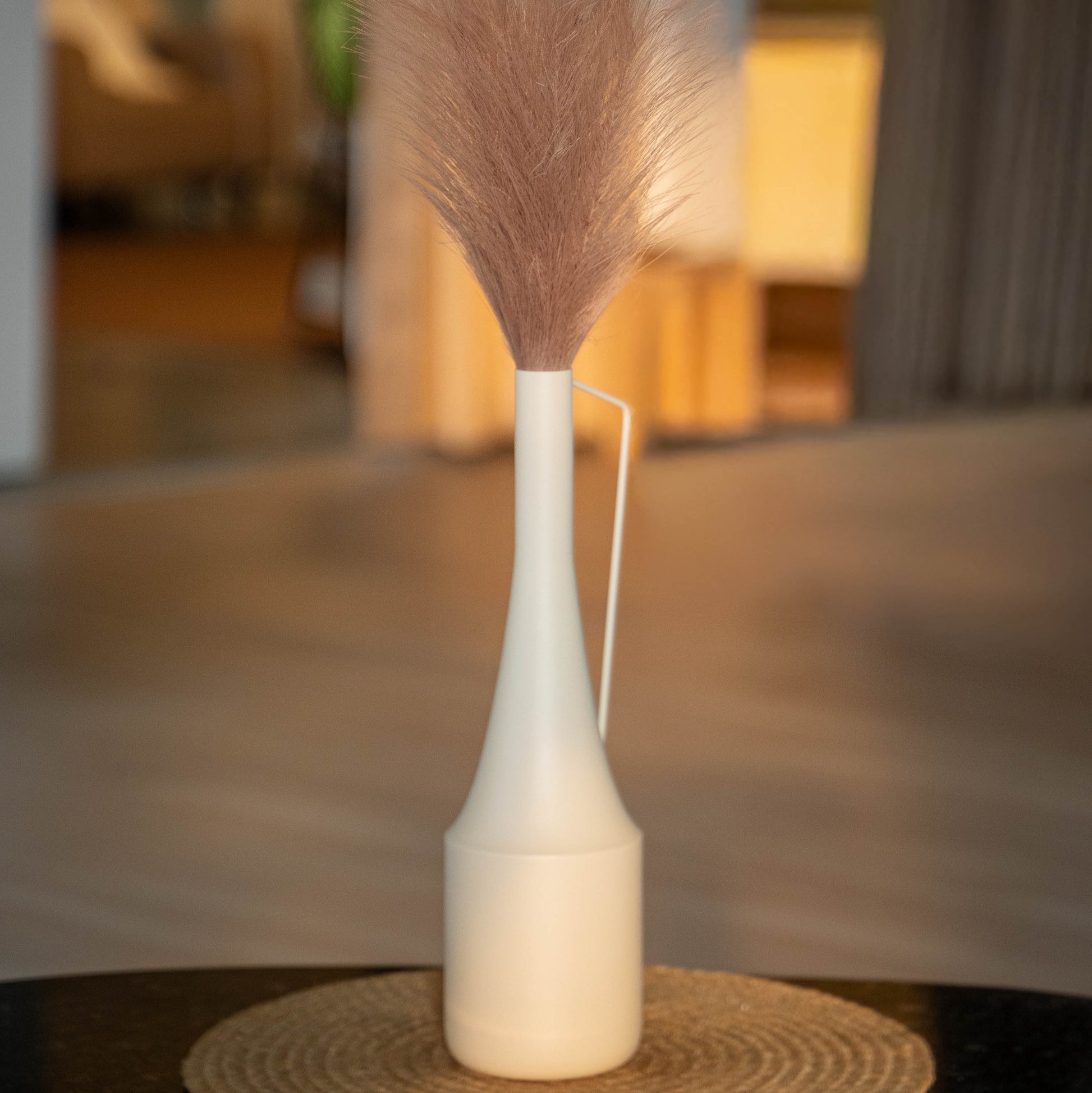 Aava Vase