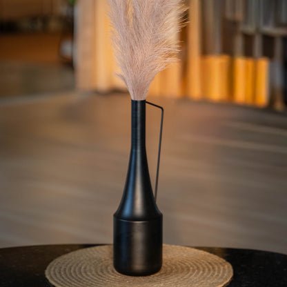Aava Vase