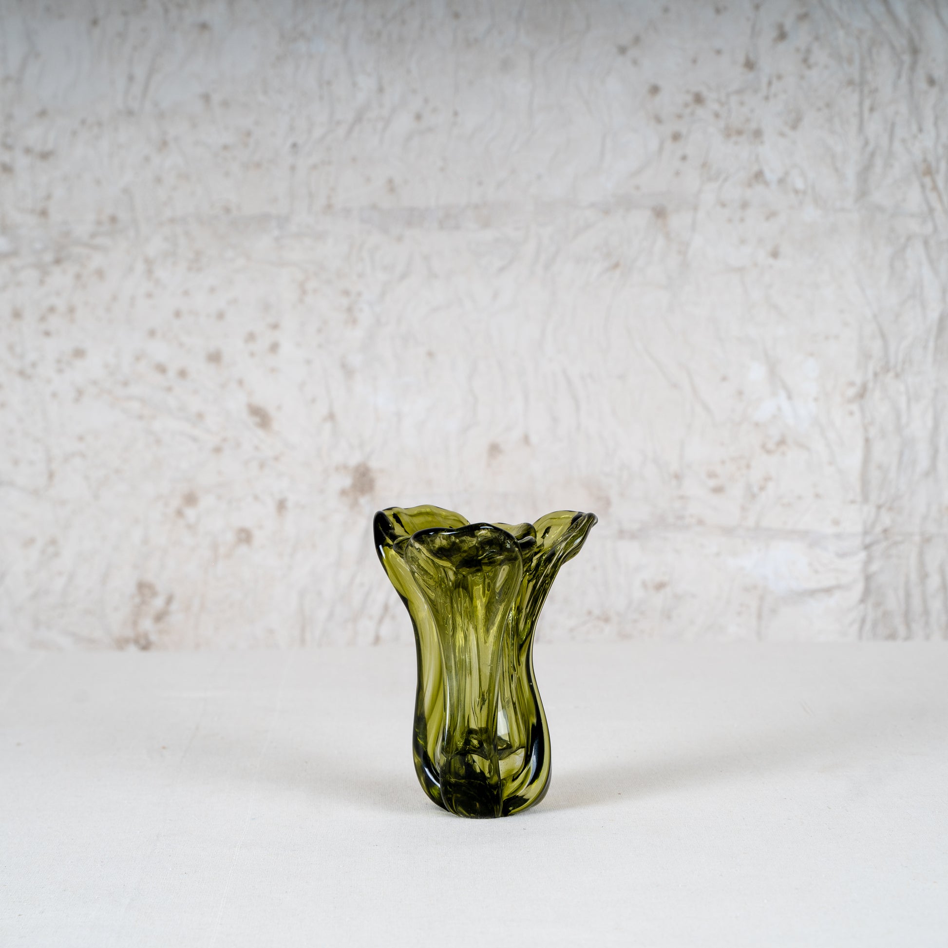 Dyara Glass Tabletop
