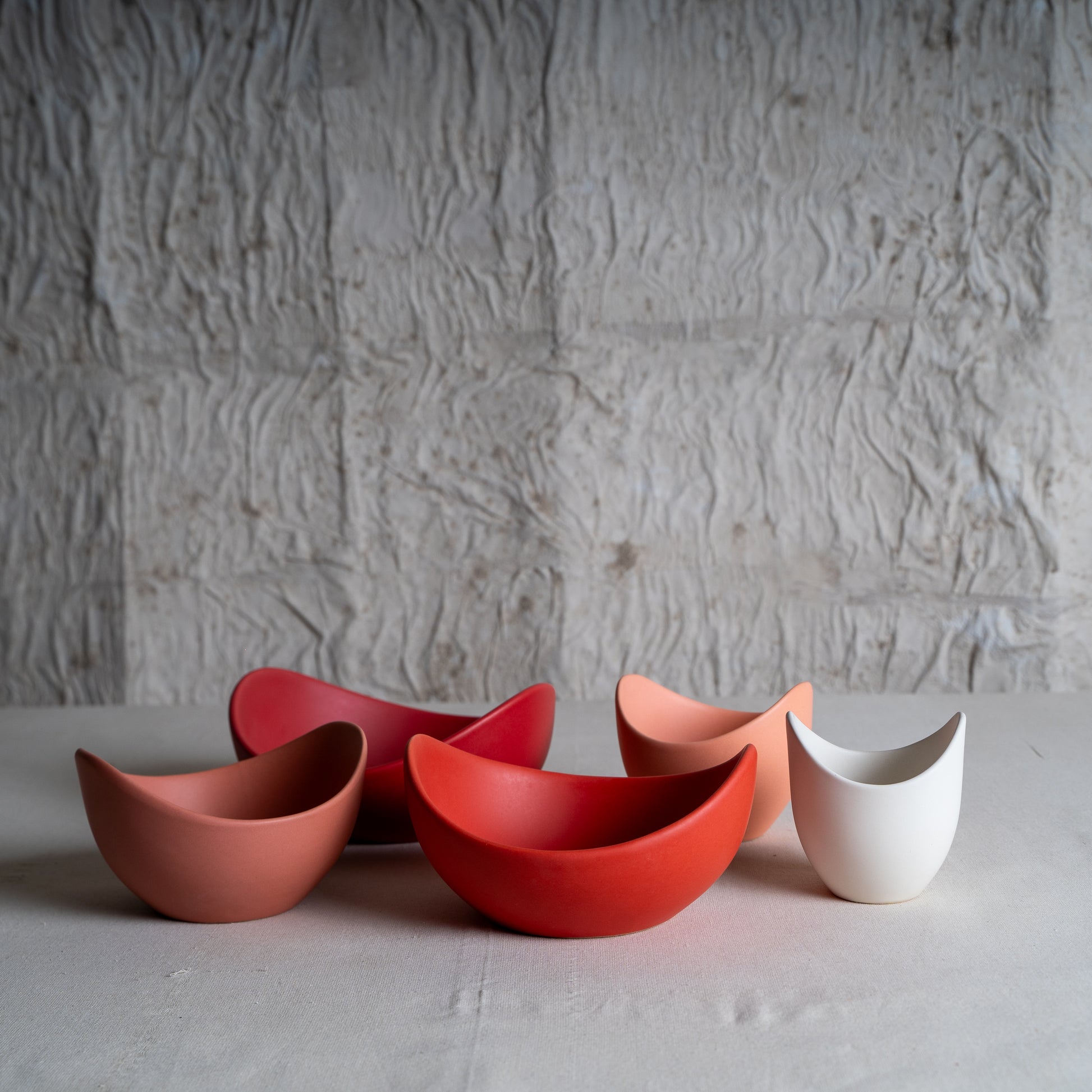 Rosette Nesting Bowl Set – Set of 5