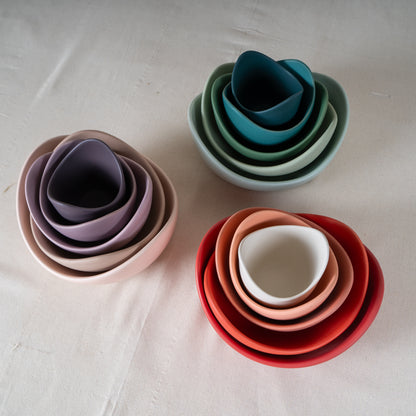 Rosette Nesting Bowl Set – Set of 5